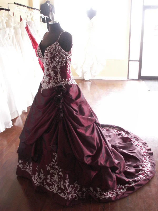 Exclusive Offers Allure Bridals 8410D