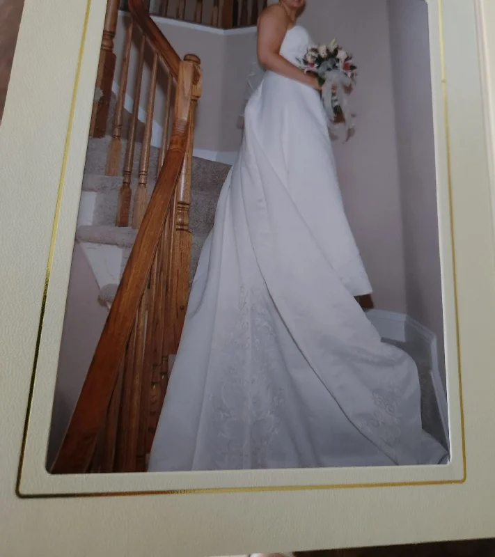 Price Cut David's Bridal St Tropez Style 5268