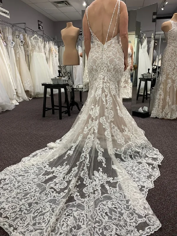 Quick Sale Allure Bridals 3352