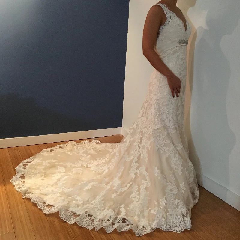 Steals and Deals Allure Bridals 8634