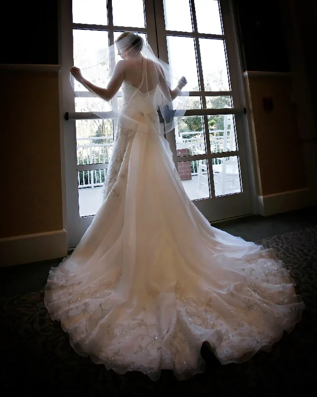 Epic Deals Allure Bridals 8514