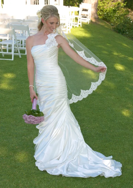 Sale Event Allure Bridals 8755