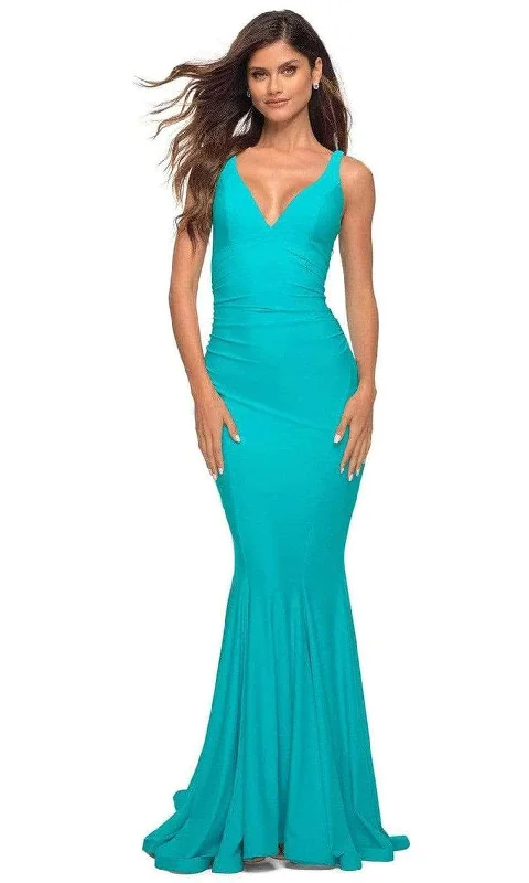 Early Access La Femme - Low V-Neck Ruched Prom Gown 30746SC