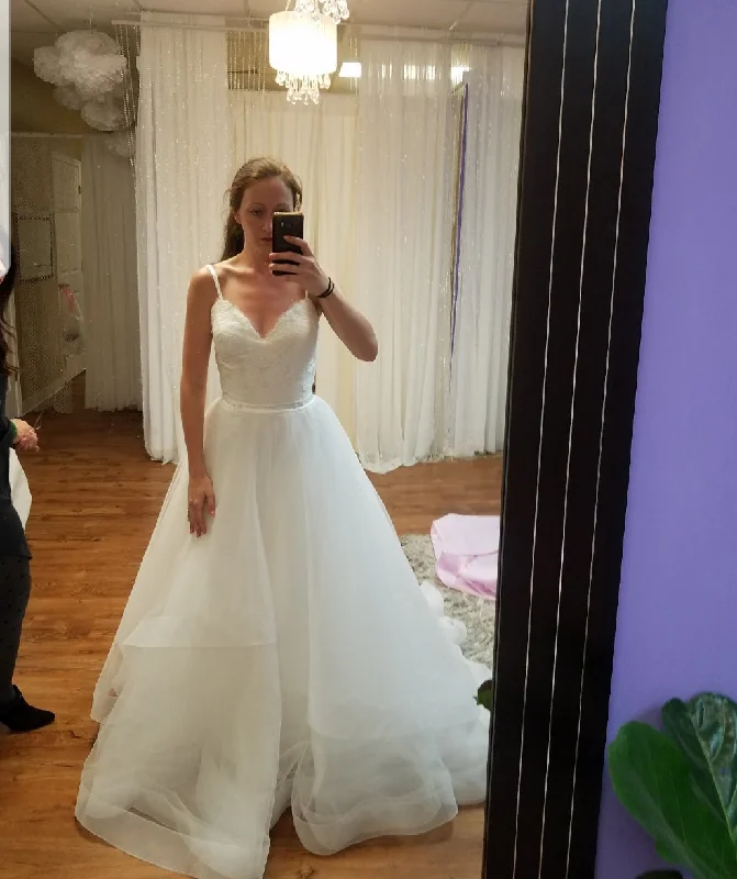 Steals and Deals Allure Bridals 7716