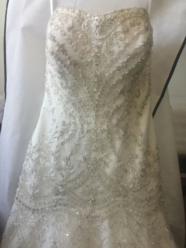 Price Reduction Allure Bridals 8704