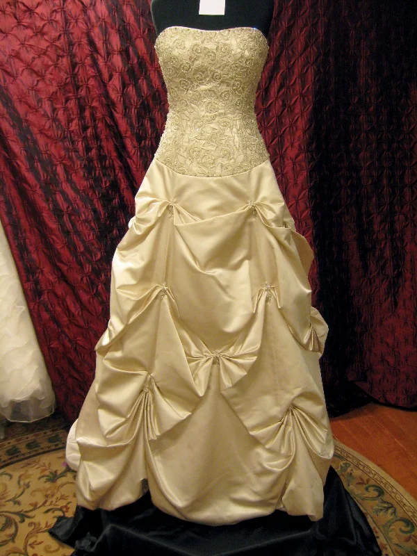 Referral Discount Allure Bridals 8329