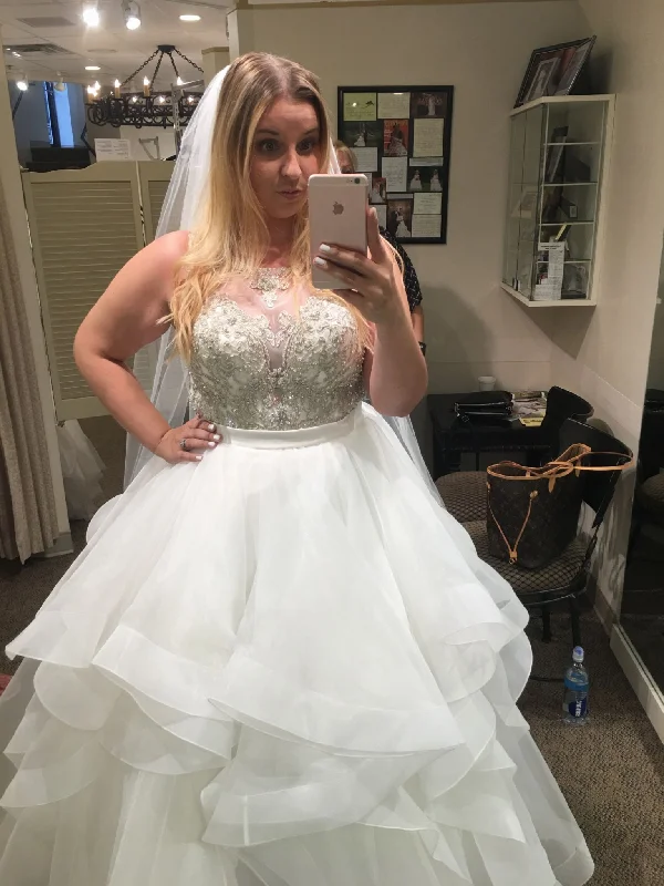 Holiday Sale Allure Bridals 3C80