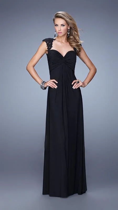 Deal Frenzy La Femme Ruched Sweetheart Cap Sleeves Dress