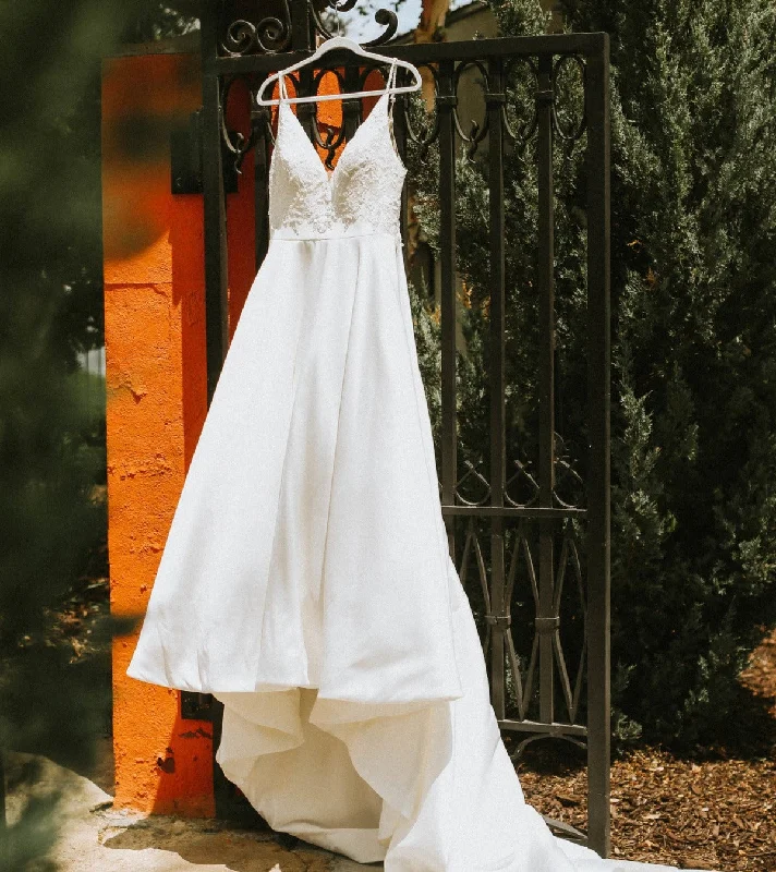 Crazy Deals Allure Bridals 3360