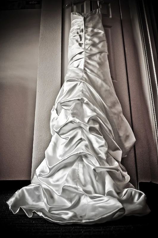 Act Now Allure Bridals 8526