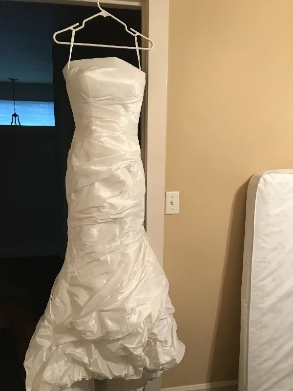 Fantastic Offers Allure Bridals 8526