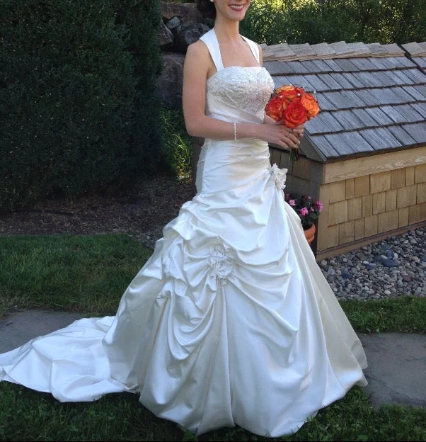 New Markdowns Allure Bridals 8683