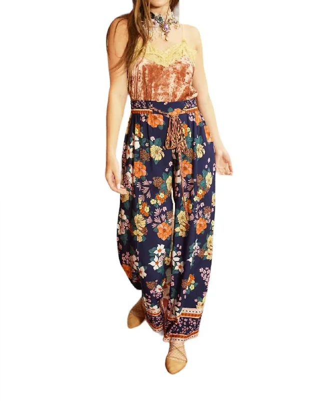 Exclusive Savings Amelia Pants In Night Floral