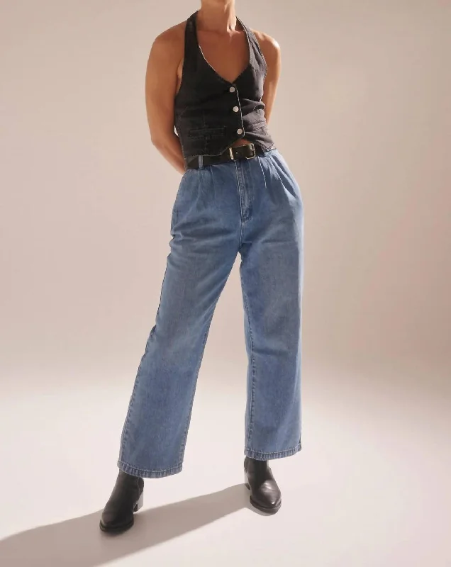 Amazing Deals Chloe Pleat Pant In Azure
