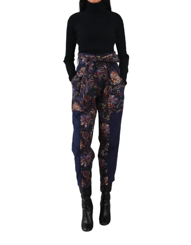 Hurry In Ciji Pants In Lacar Navy