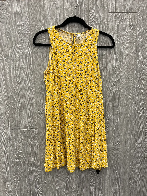 Discount Days Tunic Sleeveless By Old Navy In Yellow, Size: M