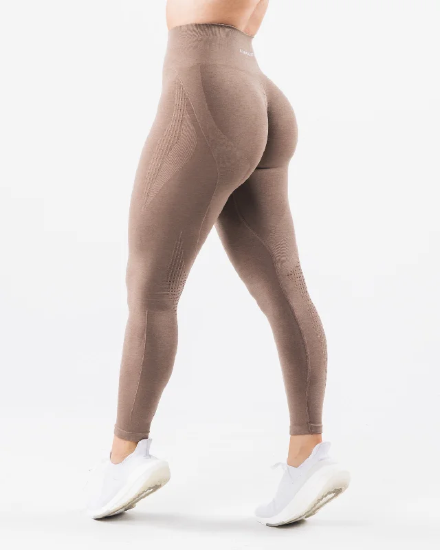 Last Chance Amplify Contour Legging - Sand
